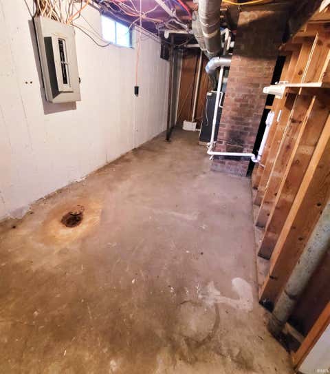 Tiny photo for 1109 20th Street, Logansport, IN 46947 (MLS # 202627023)