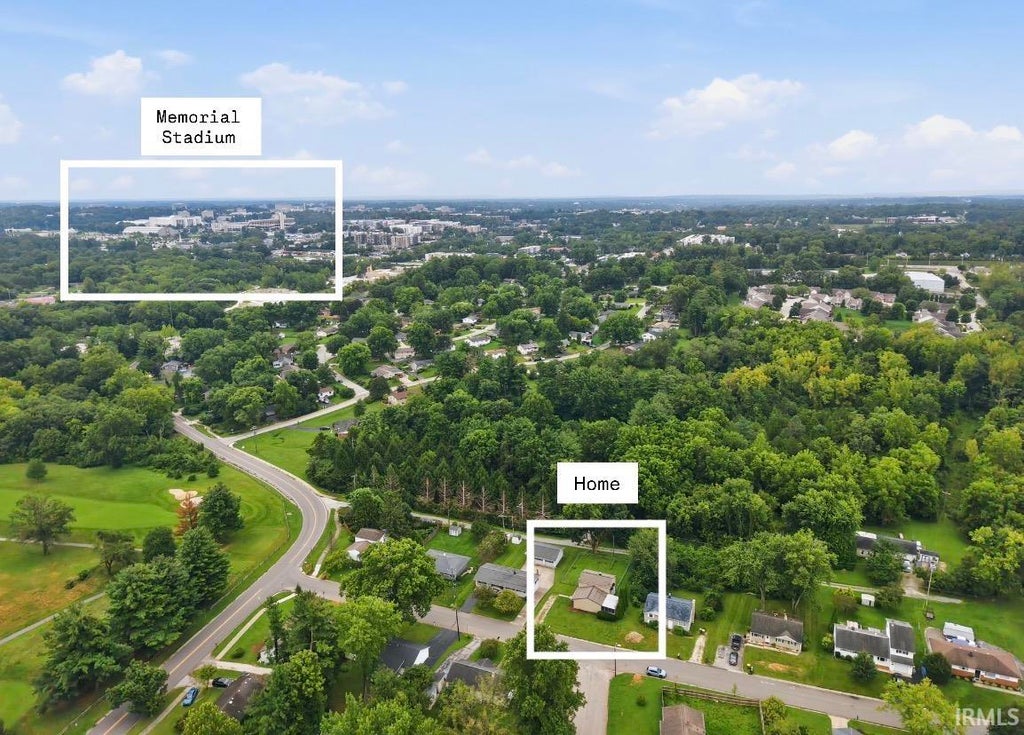 Photo of 831 W Briarcliff Drive, Bloomington, IN 47404 (MLS # 202634125)