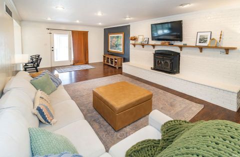 Tiny photo for 10550 Saint Wendel Road, Evansville, IN 47720 (MLS # 202608627)