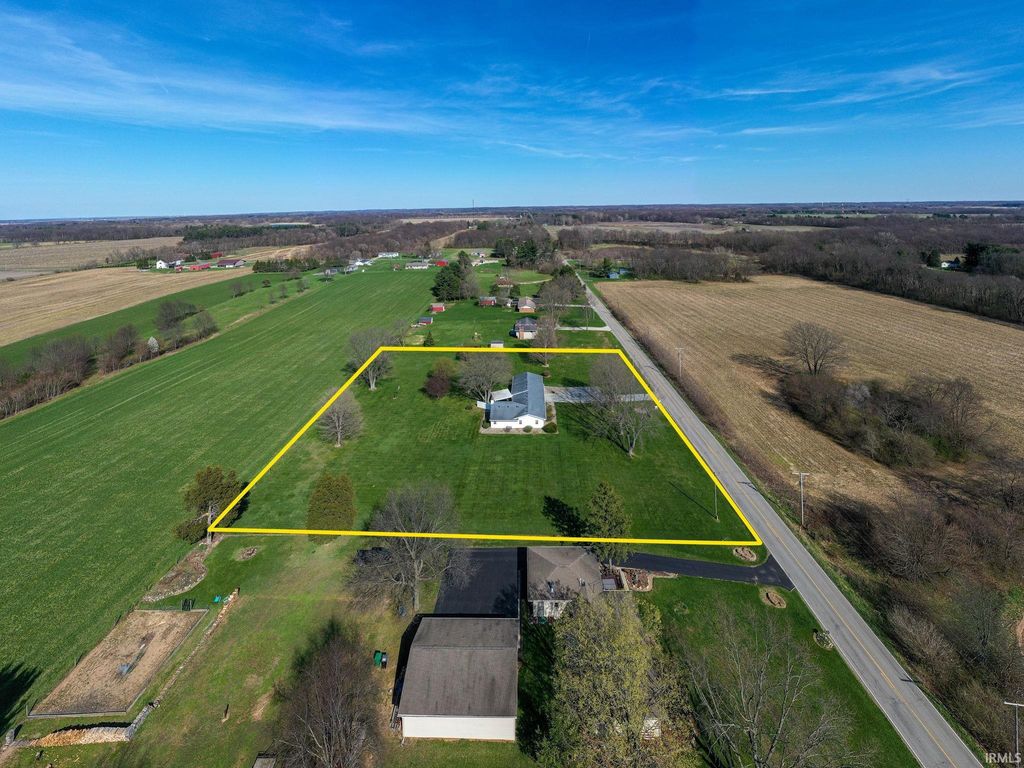 Photo of 29705 New Road, North Liberty, IN 46554 (MLS # 202605916)