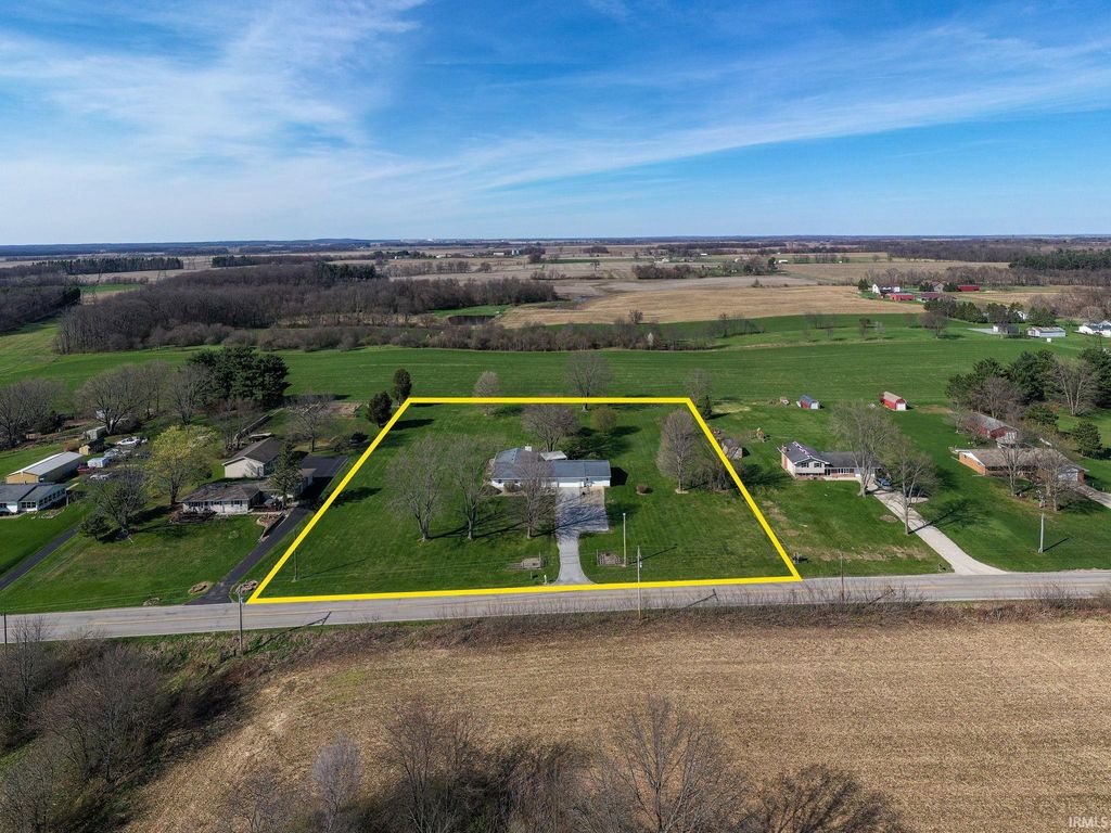 Photo of 29705 New Road, North Liberty, IN 46554 (MLS # 202605916)