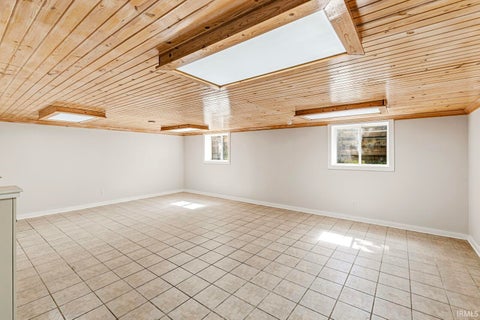 Tiny photo for 52020 Justine Drive, South Bend, IN 46628 (MLS # 202643823)