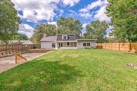 Tiny photo for 52020 Justine Drive, South Bend, IN 46628 (MLS # 202643823)