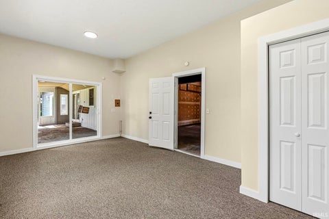 Tiny photo for 52020 Justine Drive, South Bend, IN 46628 (MLS # 202643823)