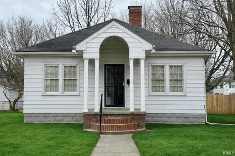 Tiny photo for 701 S Jay Street, Kokomo, IN 46901 (MLS # 202606326)