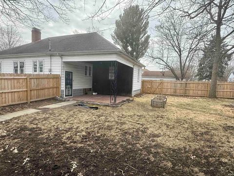 Tiny photo for 701 S Jay Street, Kokomo, IN 46901 (MLS # 202606326)