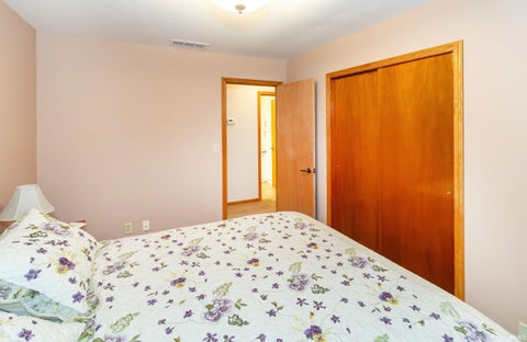 Tiny photo for 31 W Bujey Drive, Evansville, IN 47710 (MLS # 202633064)