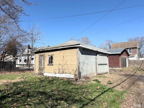 Tiny photo for 712 N Pearl Street, Logansport, IN 46947 (MLS # 202608447)