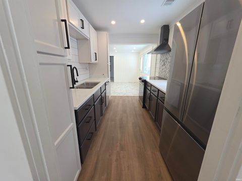 Tiny photo for 1826 Madison Avenue, Evansville, IN 47714 (MLS # 202603421)