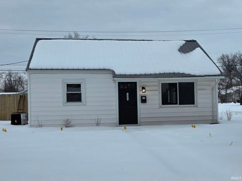 Tiny photo for 1826 Madison Avenue, Evansville, IN 47714 (MLS # 202603421)