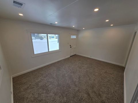 Tiny photo for 1826 Madison Avenue, Evansville, IN 47714 (MLS # 202603421)