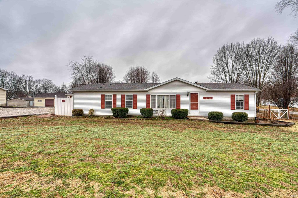 Photo of 11101 Country Homes Drive, Evansville, IN 47712 (MLS # 202606709)