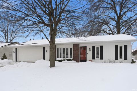 Photo of 107 Mcintyre Drive, Auburn, IN 46706 (MLS # 202603926)