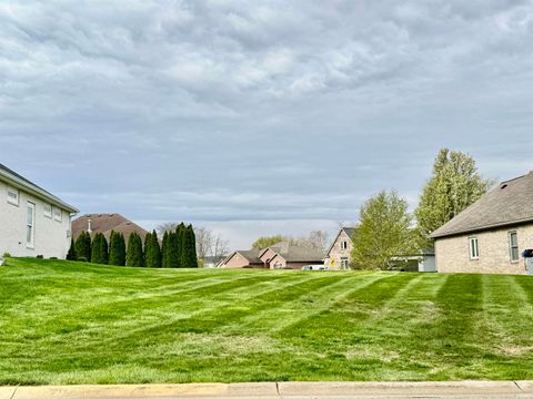 Photo of 1813 Hunter's Cove Circle, Kokomo, IN 46902 (MLS # 202612405)