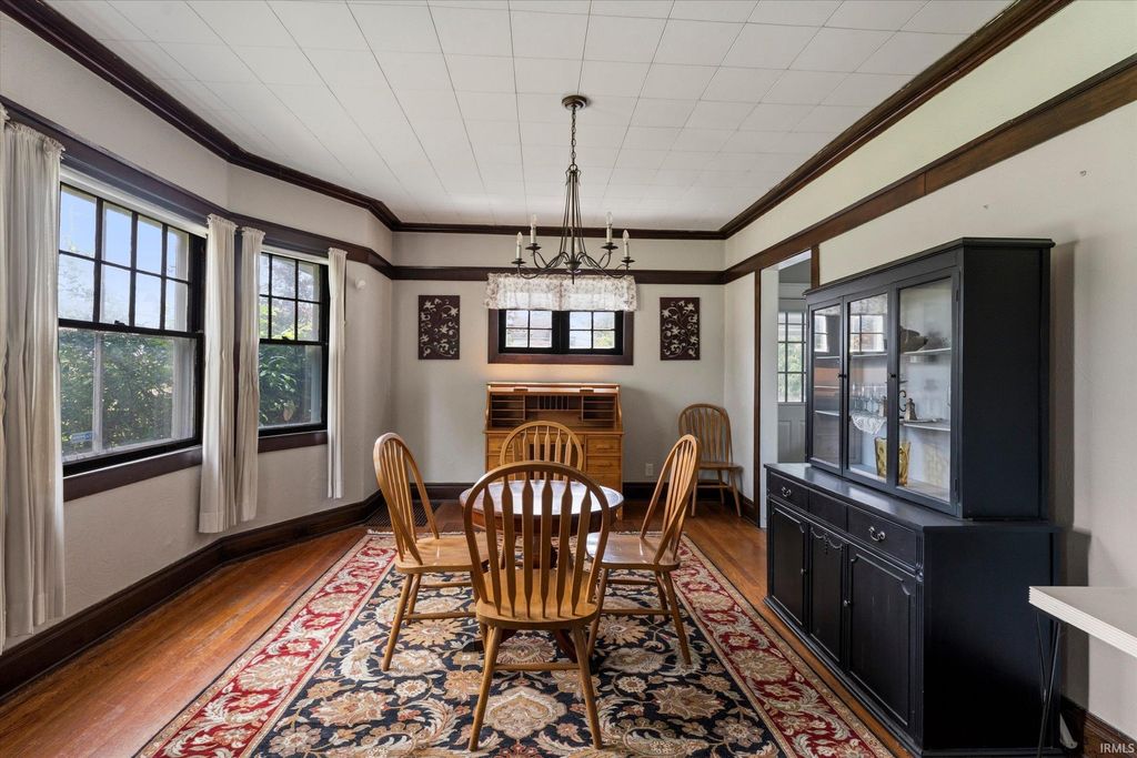 Photo of 420 W Madison Street, South Bend, IN 46601 (MLS # 202623686)
