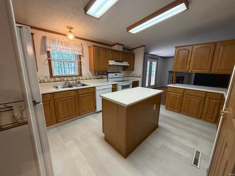 Tiny photo for 746 Bobtail Court, Peru, IN 46970 (MLS # 202641806)