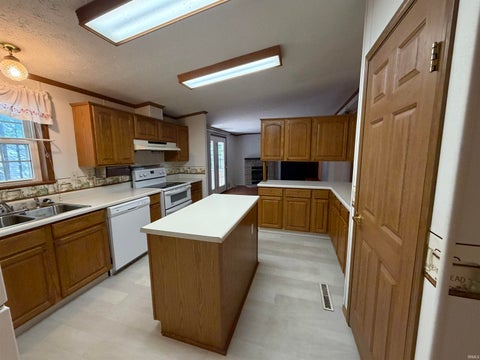 Tiny photo for 746 Bobtail Court, Peru, IN 46970 (MLS # 202641806)