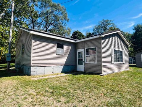 Tiny photo for 2389 S Wallick Road, Peru, IN 46970 (MLS # 202535061)