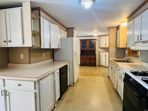 Tiny photo for 2389 S Wallick Road, Peru, IN 46970 (MLS # 202535061)