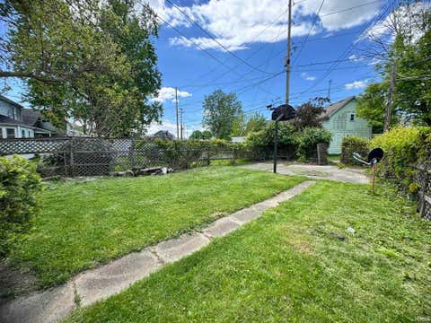 Tiny photo for 925 Crescent Avenue, Fort Wayne, IN 46805 (MLS # 202617844)