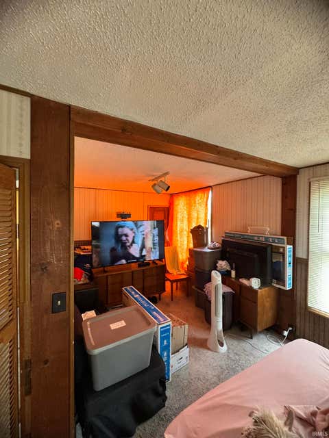 Tiny photo for 925 Crescent Avenue, Fort Wayne, IN 46805 (MLS # 202617844)