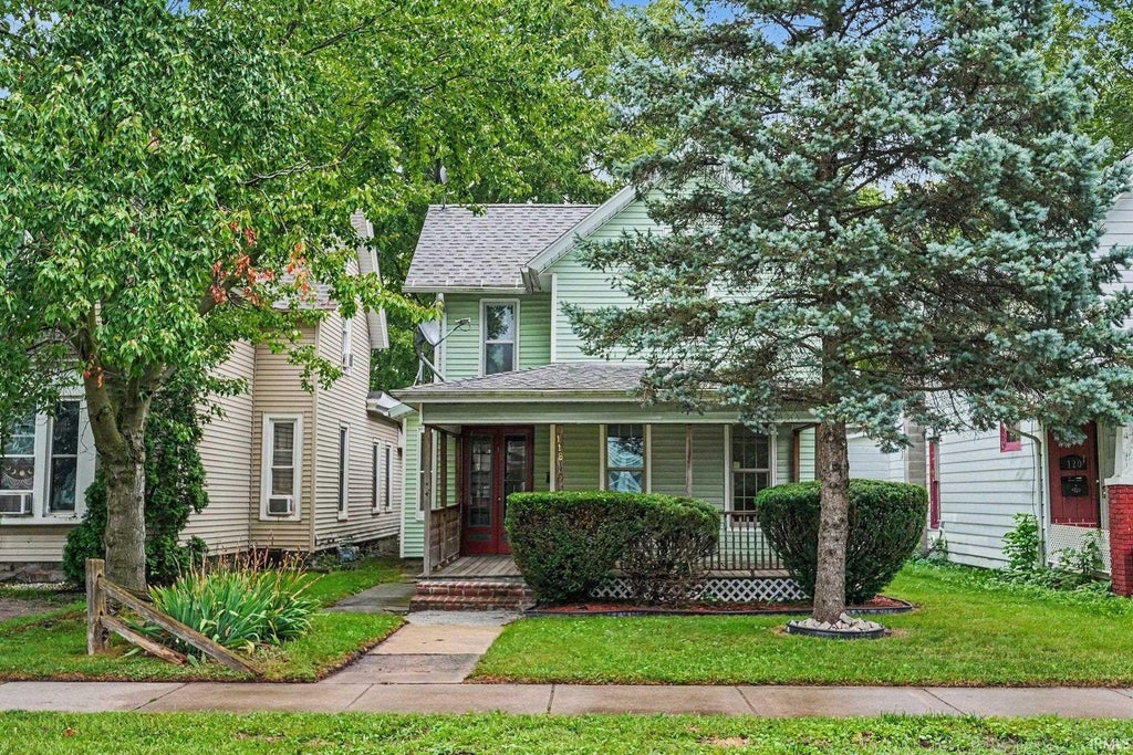 Photo of 118 S 8th Street, Goshen, IN 46528 (MLS # 202636245)