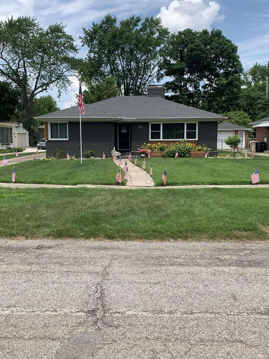 Photo of 1915 Rockne Drive, South Bend, IN 46617 (MLS # 202602884)