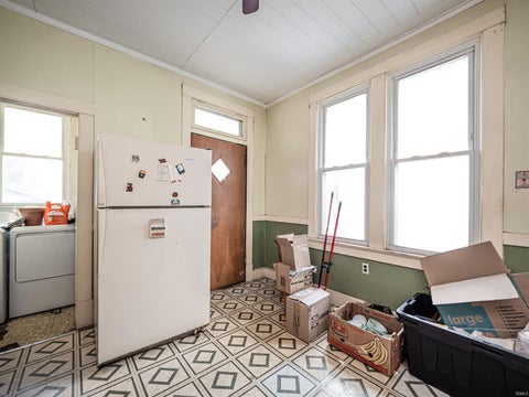 Tiny photo for 425 Maxwell Avenue, Evansville, IN 47711 (MLS # 202626928)