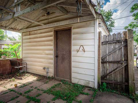 Tiny photo for 425 Maxwell Avenue, Evansville, IN 47711 (MLS # 202626928)