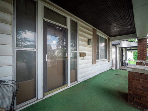 Tiny photo for 425 Maxwell Avenue, Evansville, IN 47711 (MLS # 202626928)
