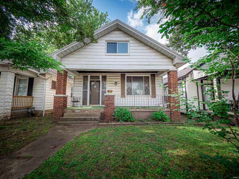Tiny photo for 425 Maxwell Avenue, Evansville, IN 47711 (MLS # 202626928)