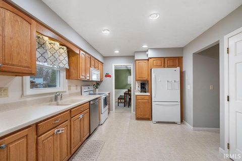 Tiny photo for 1210 DEVON Court, Kokomo, IN 46901 (MLS # 202547662)