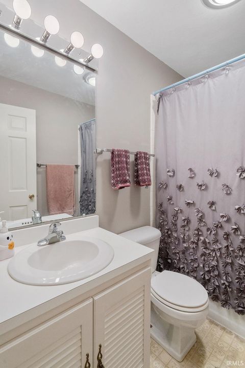 Tiny photo for 1210 DEVON Court, Kokomo, IN 46901 (MLS # 202547662)