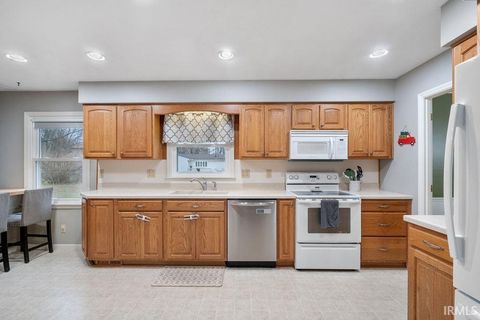 Tiny photo for 1210 DEVON Court, Kokomo, IN 46901 (MLS # 202547662)