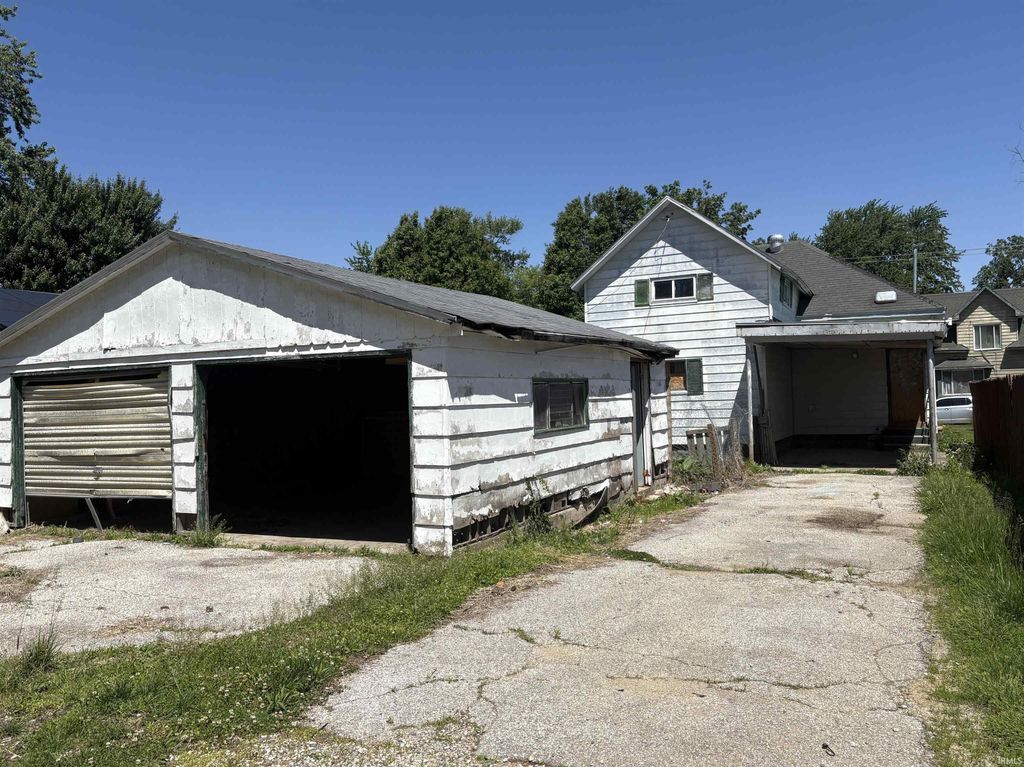 Photo of 803 W Pine Street, Robinson, IL 62454 (MLS # 202617279)