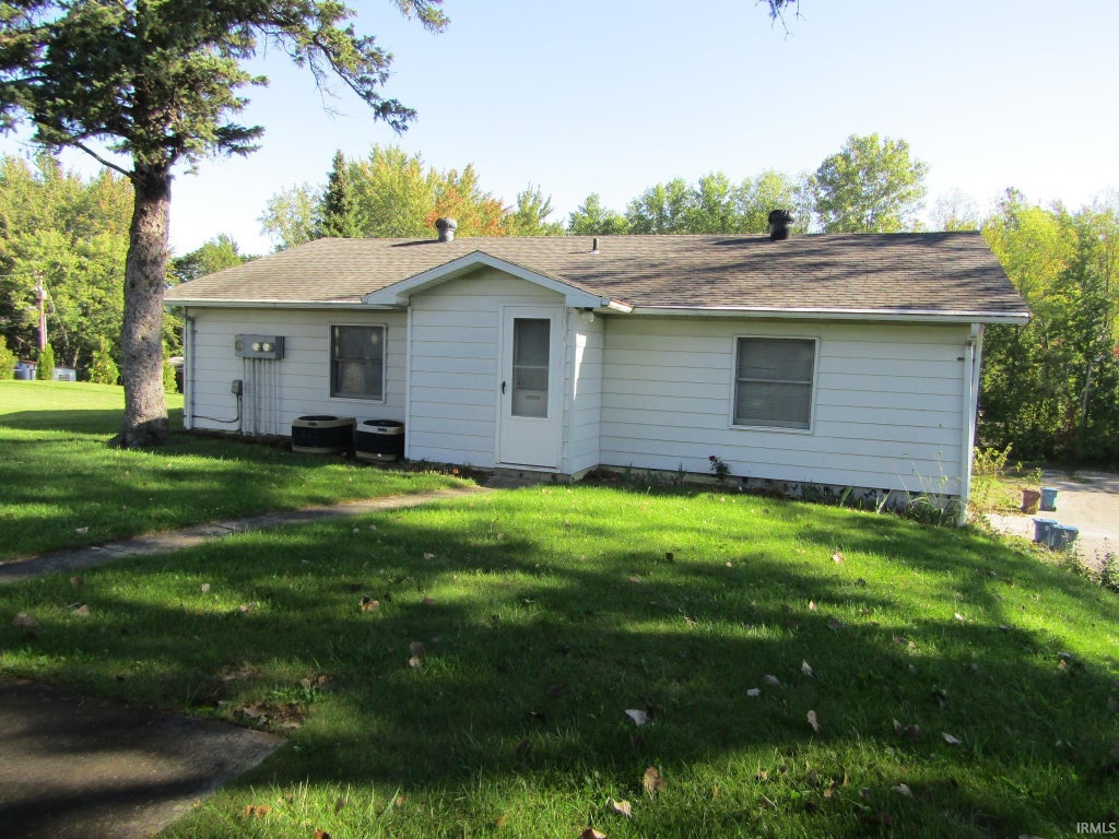 Photo of 541 N Cass Street, Wabash, IN 46992 (MLS # 202643132)