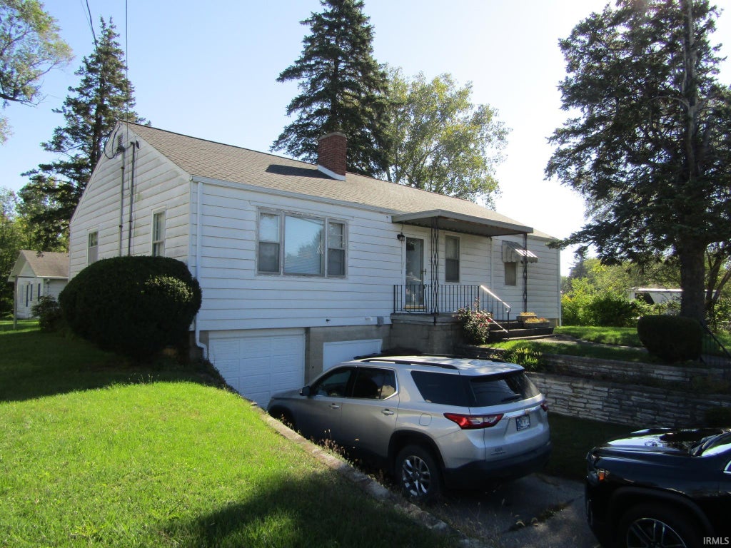 Photo of 541 N Cass Street, Wabash, IN 46992 (MLS # 202643132)