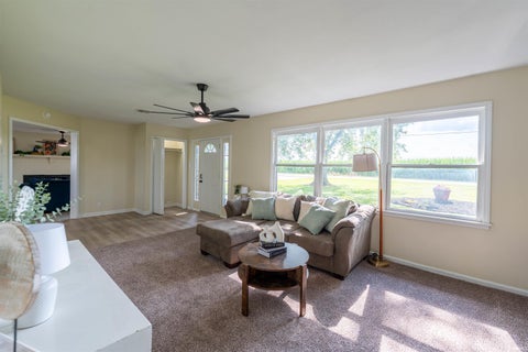 Tiny photo for 9290 S County Road 200 W, Muncie, IN 47302 (MLS # 202631353)