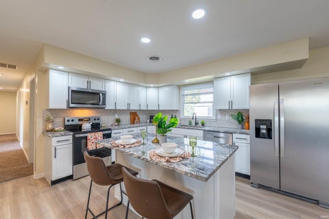Tiny photo for 9290 S County Road 200 W, Muncie, IN 47302 (MLS # 202631353)