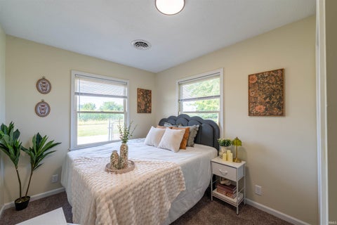 Tiny photo for 9290 S County Road 200 W, Muncie, IN 47302 (MLS # 202631353)