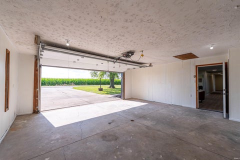 Tiny photo for 9290 S County Road 200 W, Muncie, IN 47302 (MLS # 202631353)