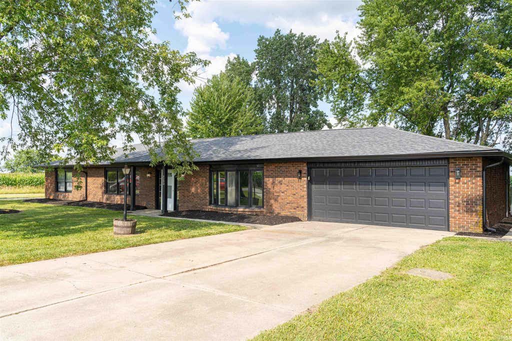 Photo of 9290 S County Road 200 W, Muncie, IN 47302 (MLS # 202631353)