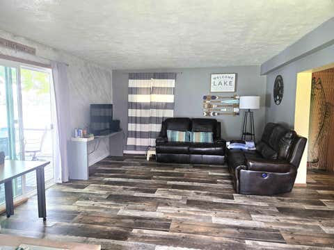Tiny photo for 6694 N Harris Loop Road, Monon, IN 47959 (MLS # 202627865)
