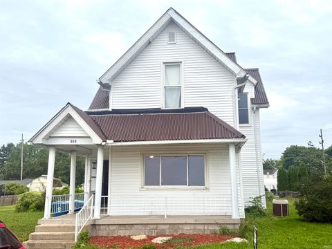 Photo of 809 N Jefferson Street, Converse, IN 46919 (MLS # 202534692)