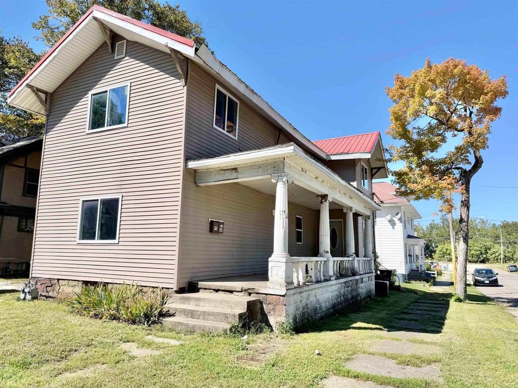 Photo of 830 High Street, Logansport, IN 46947 (MLS # 202640057)