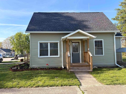 Photo of 601 E 3rd Street, Fowler, IN 47944 (MLS # 202604599)