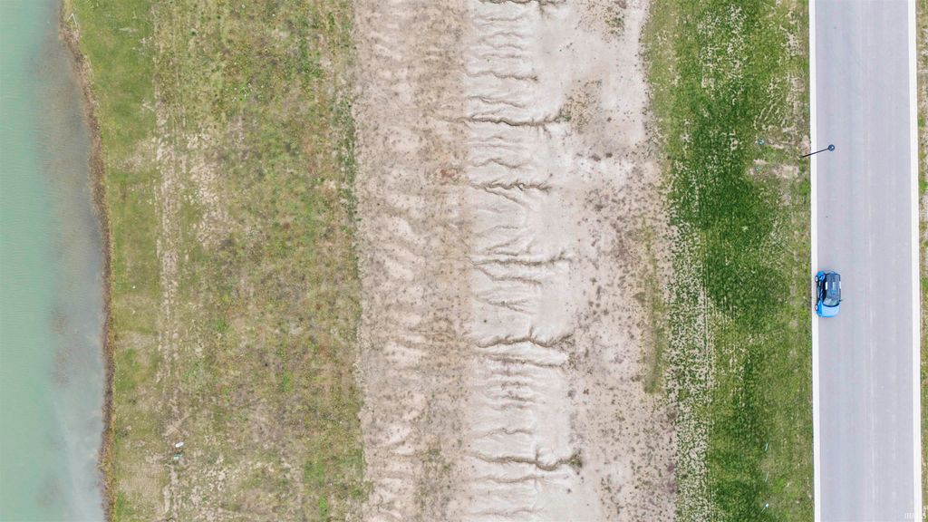 Photo of 2216 Golfview Drive #143, Auburn, IN 46706 (MLS # 202600044)