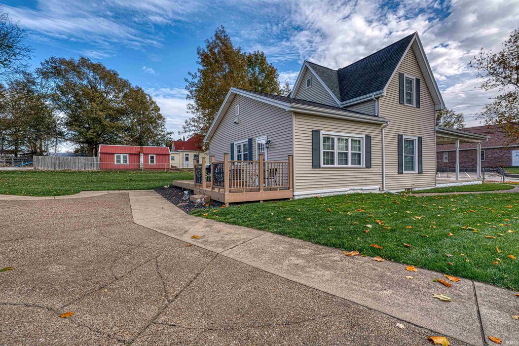 Photo of 504 E Walnut Street, Boonville, IN 47601 (MLS # 202546145)