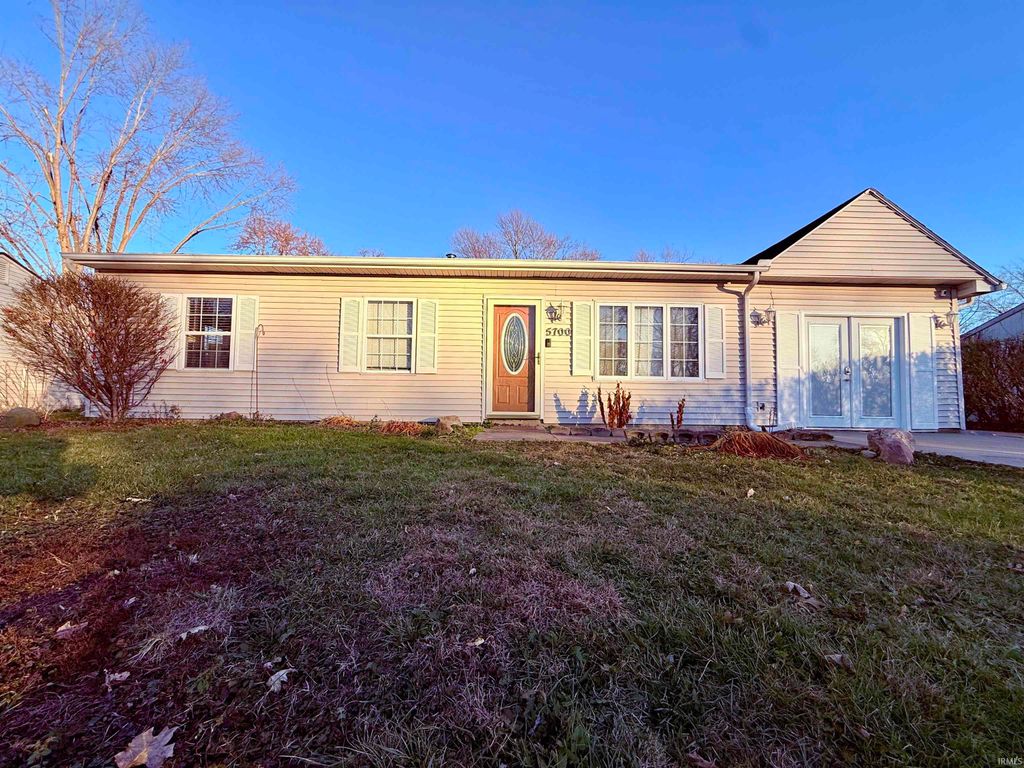 Photo of 5700 Wampum Drive, Kokomo, IN 46902 (MLS # 202547087)