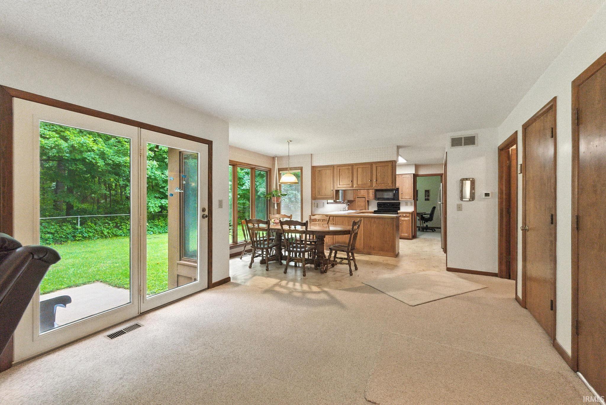 West Lafayette, Indiana 47906, United States, 3 Bedrooms Bedrooms, ,3 BathroomsBathrooms,Residential,Active,184739